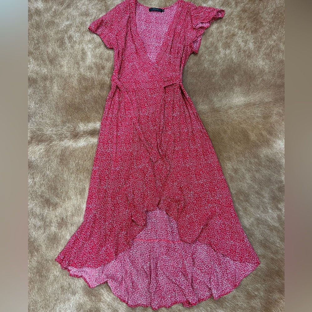 Zesica red floral wrap dress